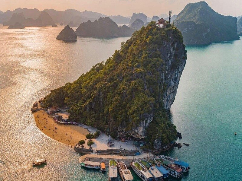 Titop Island Ascent