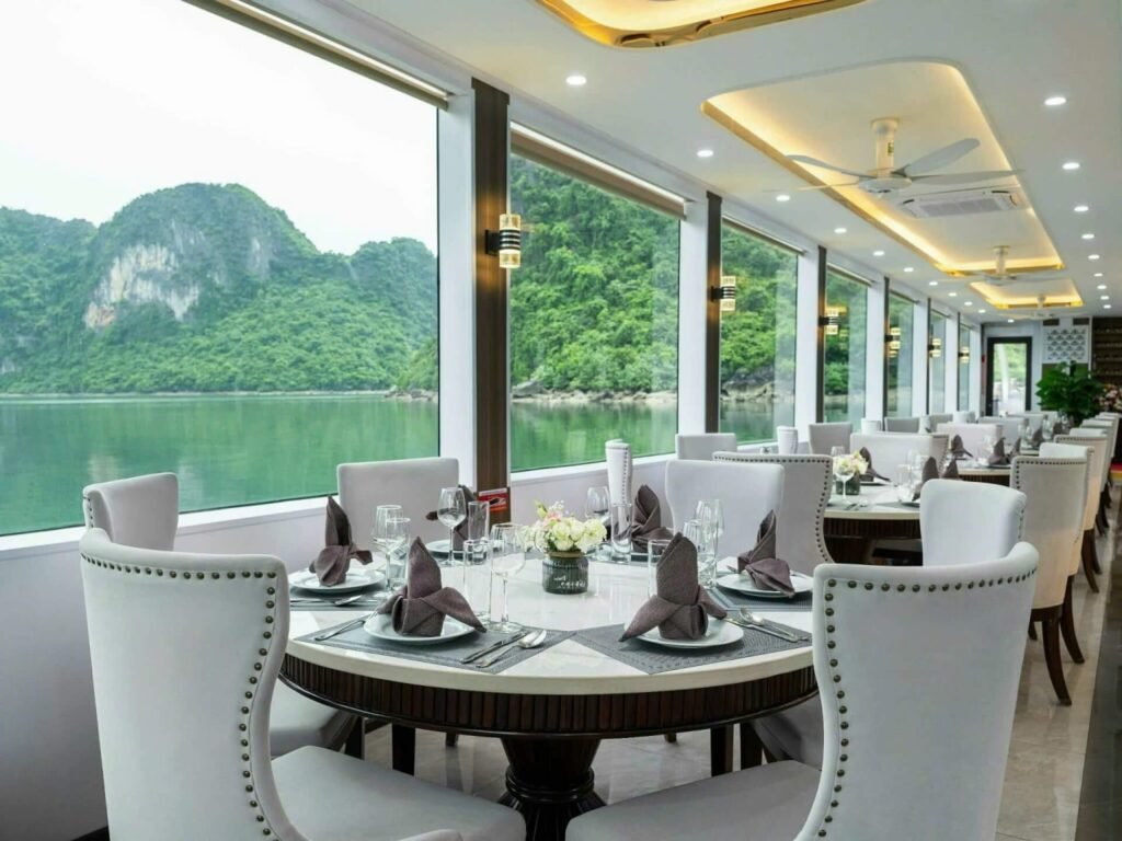 hercules premium cruise restaurant2